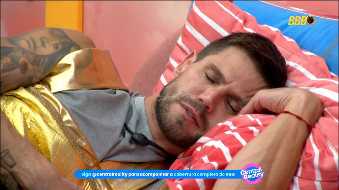 Jordana: "Eles conseguiram o que eles queriam. Já que não tiram a gente por Paredão, por prova: 'vamos fazer eles se degladiarem!' [...] 'Vamos entrar na frente da mais fraca [Gabriela]' entrou, agora viu a vulnerabilidade aqui [Marciele]..." #BBB26