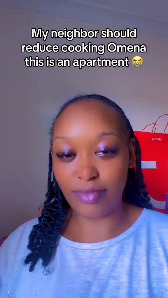 Meanwhile somewhere in Nairobi, A kenyan lady is complaining!