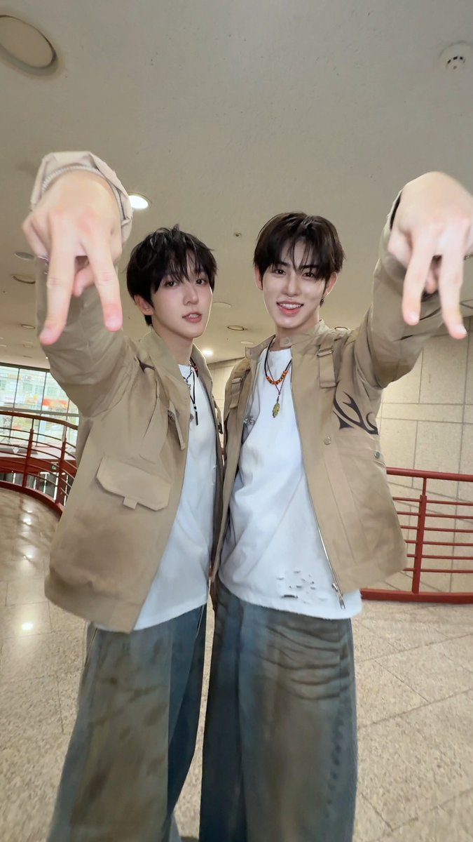 ๐ต๐๐๐๐ ๐๐ ๐ ๐๐๐ค ๐ ๐๐๐ ๐๐ ๐ค KickFlip The 4th Mini Album "My First Kick" 2026.04.06 6PM (KST) Release! Pre-save & Pre-add : #KickFlip #ํฅํ๋ฆฝ #Minje #Donghyeon #My_First_Kick #KickFlip_Twenty