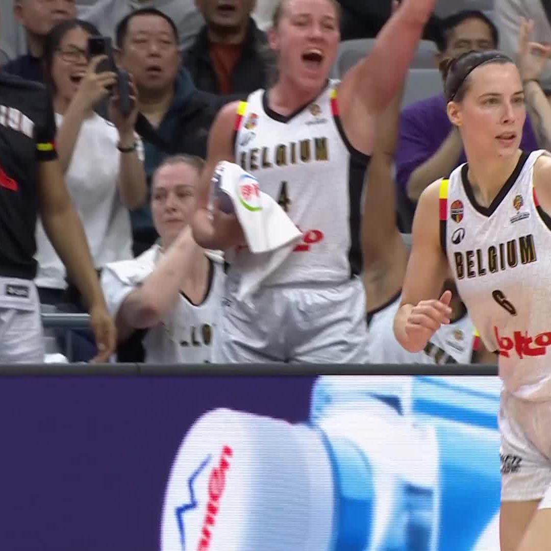 This is what teamwork looks like 🇧🇪🤌🏻 #FIBAWWC x #WeOwnTheGame