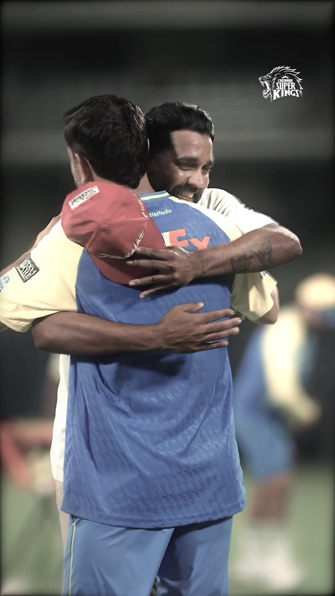 Catching up with good ol’ friends just hits different! 😌 #WhistlePodu #Yellove
