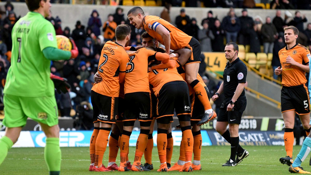 🗓️ On this day in 2017, Wolves comfortably beat Burton Albion to take a step closer to promotion. Helder Costa opened the scoring with Benik Afobe grabbing a brace for Wolves. 🐺 ⚽️ #WWFC | #Wolves