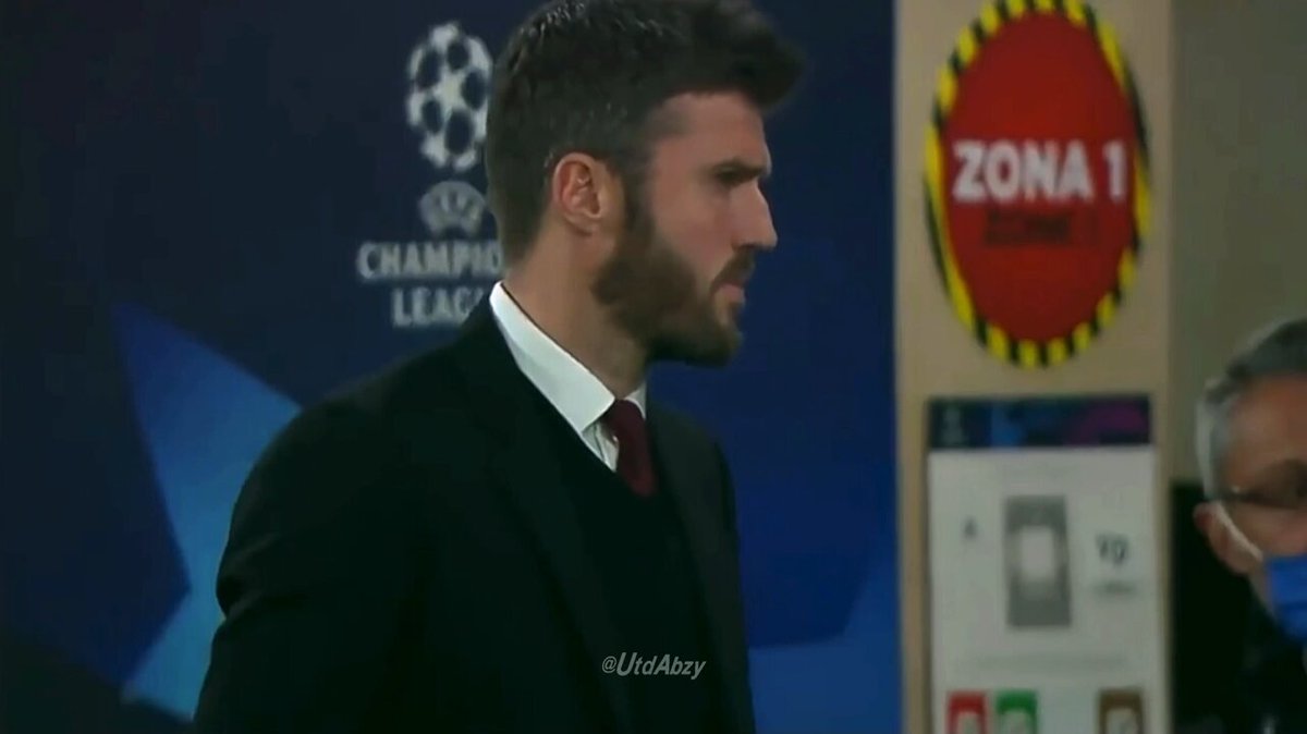 Michael Carrick bringing on Bruno Fernandes in the Champions League 4 years ago.