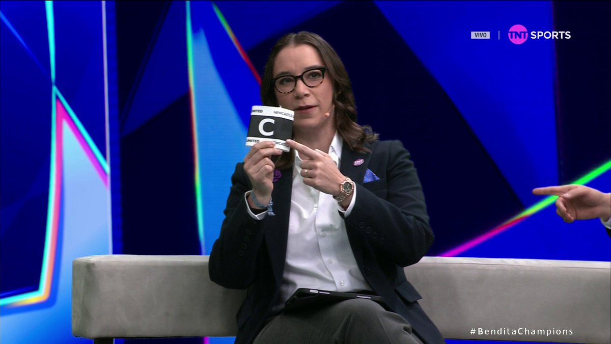 ¡Detallazo de Pepe Del Bosque! 🥹 Ante la ausencia de nuestra capitana Miroslava Montemayor, el gafete lo portará Daniel Barba 🫡 📲 HBO Max Latinoamérica: 📺 TNT™ América Latina #BenditaChampions | #TNTSportsEnHBOMax
