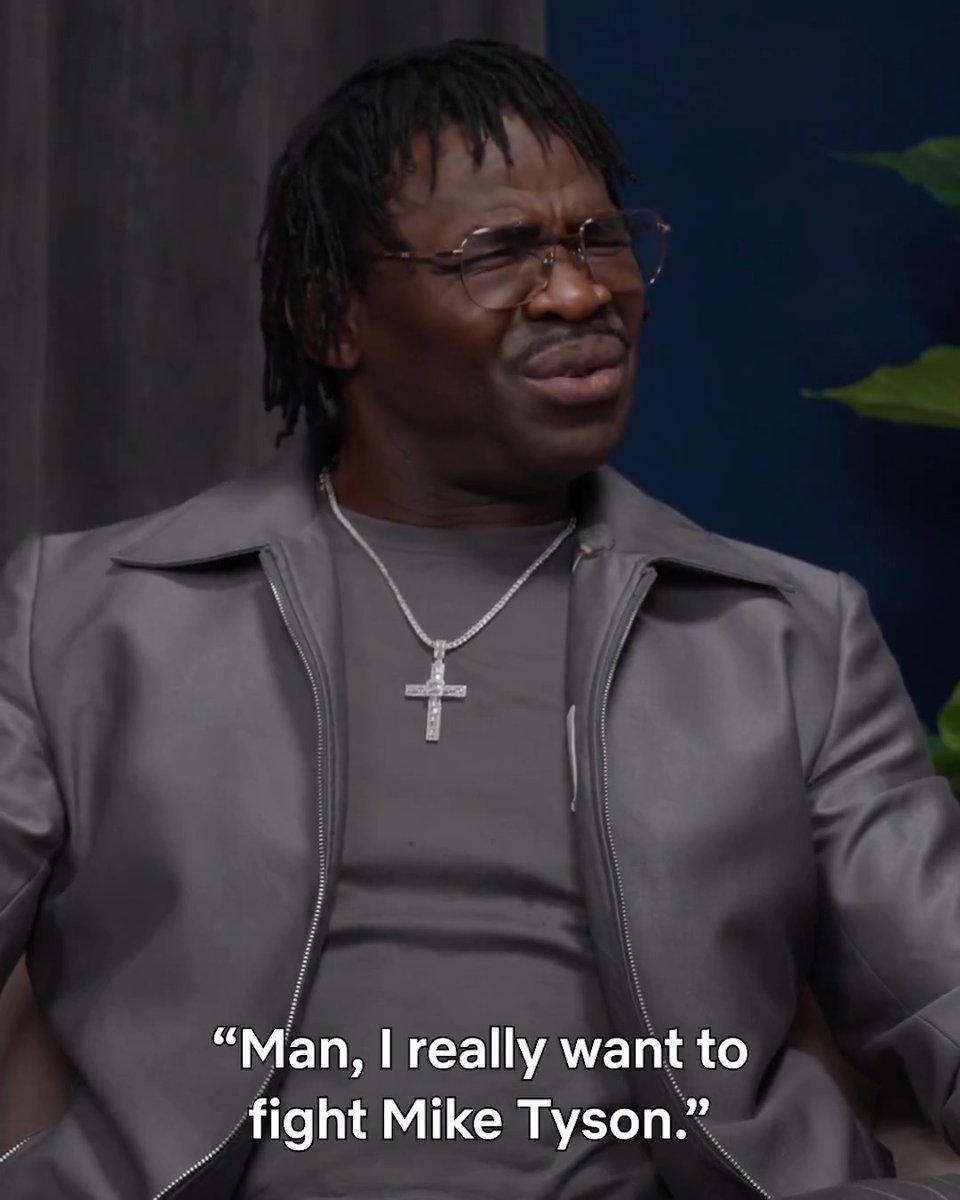 “Man, I really want to fight Mike Tyson.” Michael Irvin revealed that his former Dallas Cowboys teammate Herschel Walker wanted to fight Mike Tyson in his prime 😳 🎙️The White House with Michael Irvin video podcasts now on Netflix