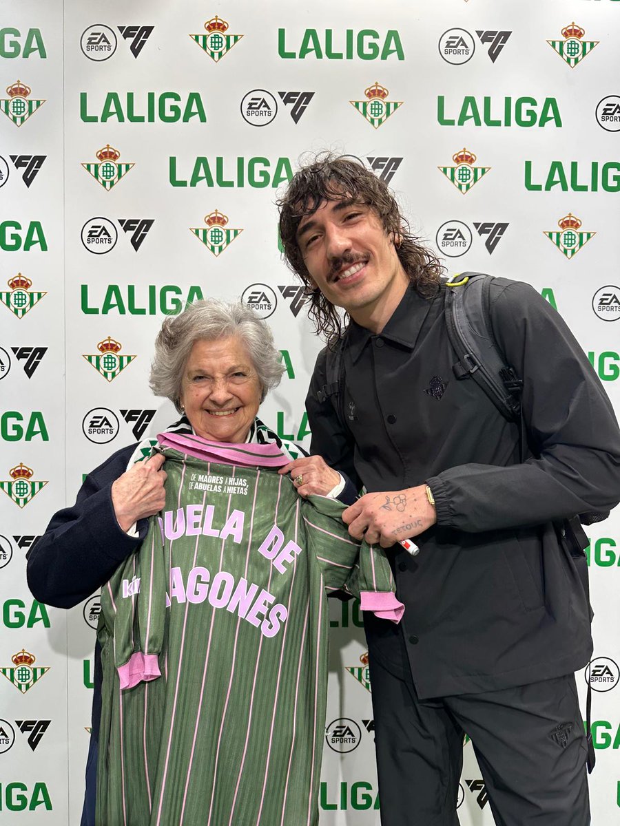 🐉👑😊 Guadalupe y Héctor Bellerín. Un encuentro más que necesario.