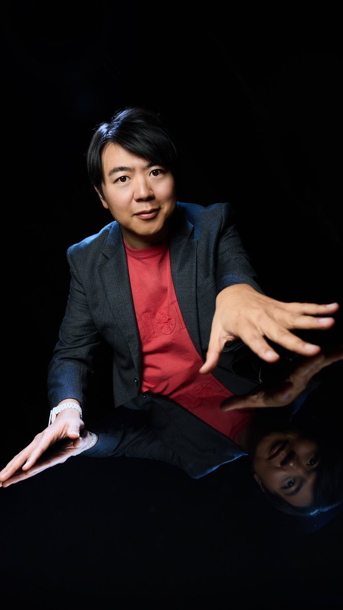Always in service of the music. Lang Lang took over Apple Music Radio to play songs from Piano Book 2, including his take on “Mia &amp; Sebastian’s Theme” from La La Land. Listen now on Apple Music.