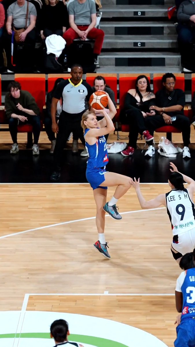 The Marine one-legged shooting form should already be a logo of something at this point ❤️🔥 #FIBAWWC x #WeOwnTheGame