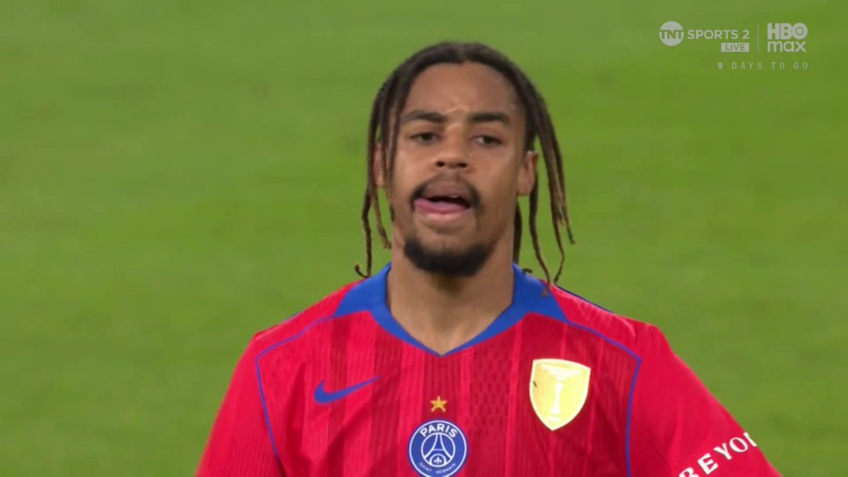 Listen to the noise as Chelsea are booed off at half-time against PSG 🔊 TNT Sports &amp; discovery+ UK