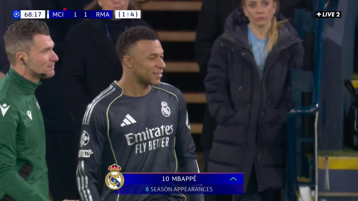 🚨 Kylian Mbappé 🇫🇷 est de retour. 🔙 🎥 CANAL+ Foot