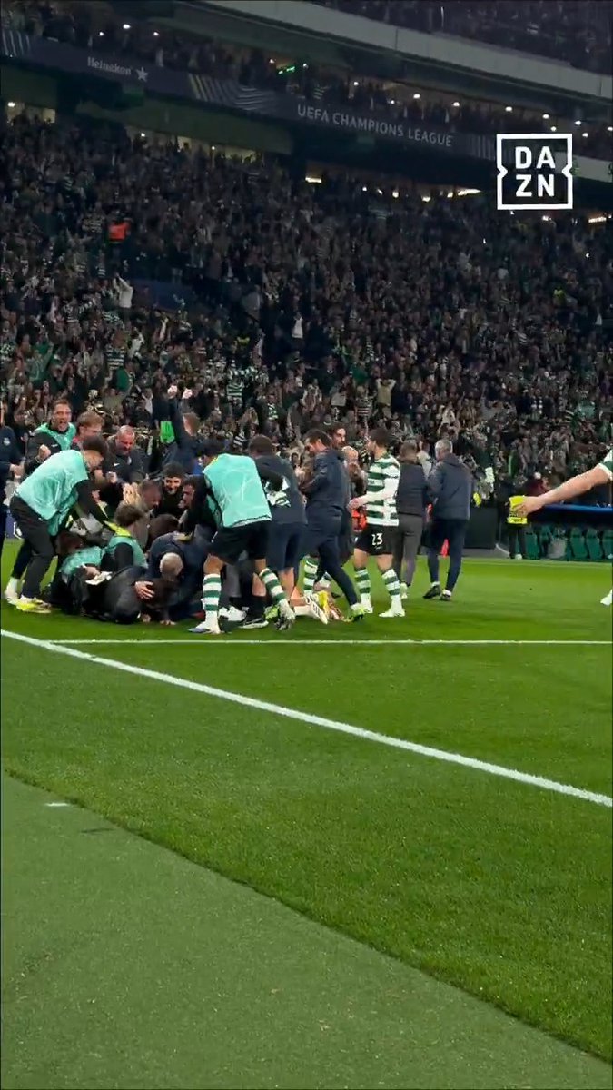 Os golos da vitória do Sporting CP vistos do relvado 🦁 #DAZNChampions