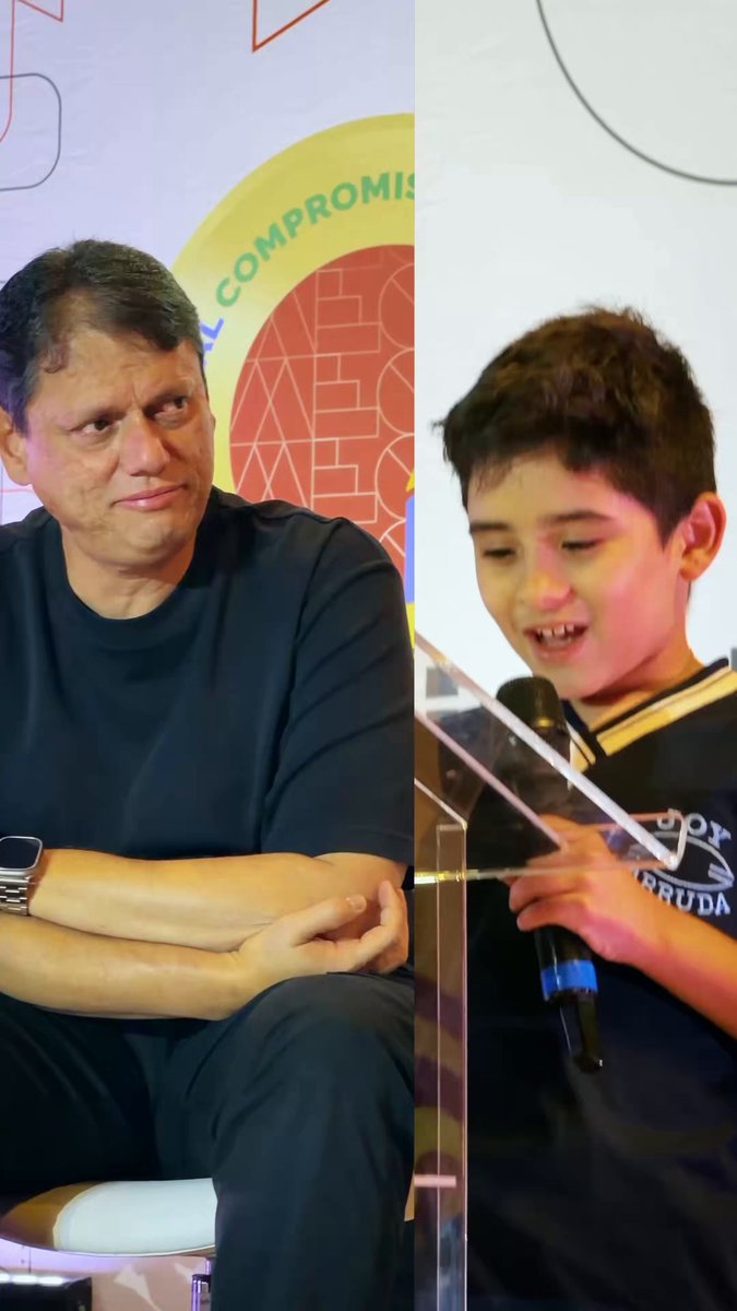 Ver o Gabriel lendo nos enche de orgulho. A alfabetização se tornou uma prioridade para o Governo do Estado de São Paulo nos últimos anos. Um esforço que uniu família, escola, município e estado para garantir que nossas crianças cresçam com mais oportunidades. E esse trabalho já começa a dar resultado. Hoje no Prêmio Excelência Educacional estamos premiando 1111 escolas de 411 cidades que atingiram as metas do SARESP 2025, e que estão recebendo 100 reais por cada aluno matriculado. Essa festa aqui é o maior exemplo de que a educação de São Paulo segue na direção certa!