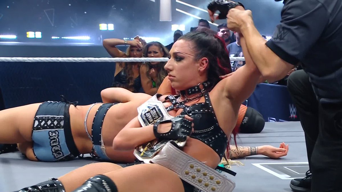 WIN AT ANY COST 😱 Jacy Jayne retains the NXT Women's Title after a battle!
