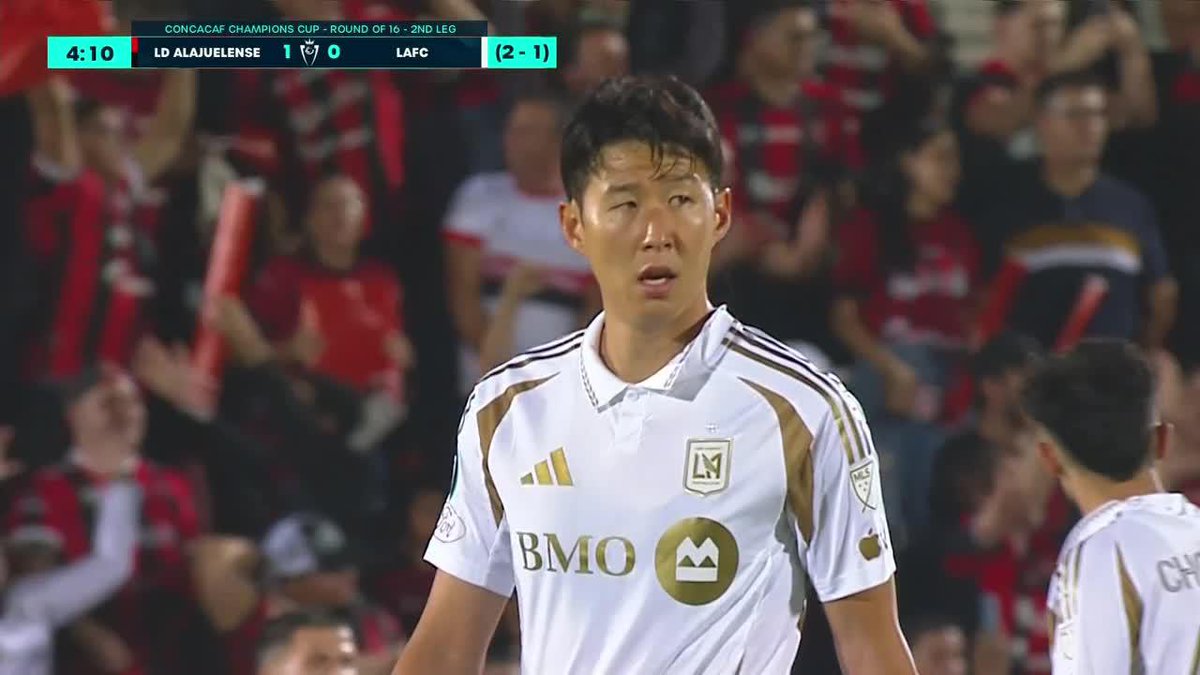 LLORIS Y SON SUFREN EN COSTA RICA: Van Der Putten capturó una pelota suelta en el área y marcó el 1-0 (2-1 global) de Alajuelense contra LAFC en la vuelta de los octavos de final de la CONCACAF Champions Cup. 📺 #DisneyPlus Plan Premium