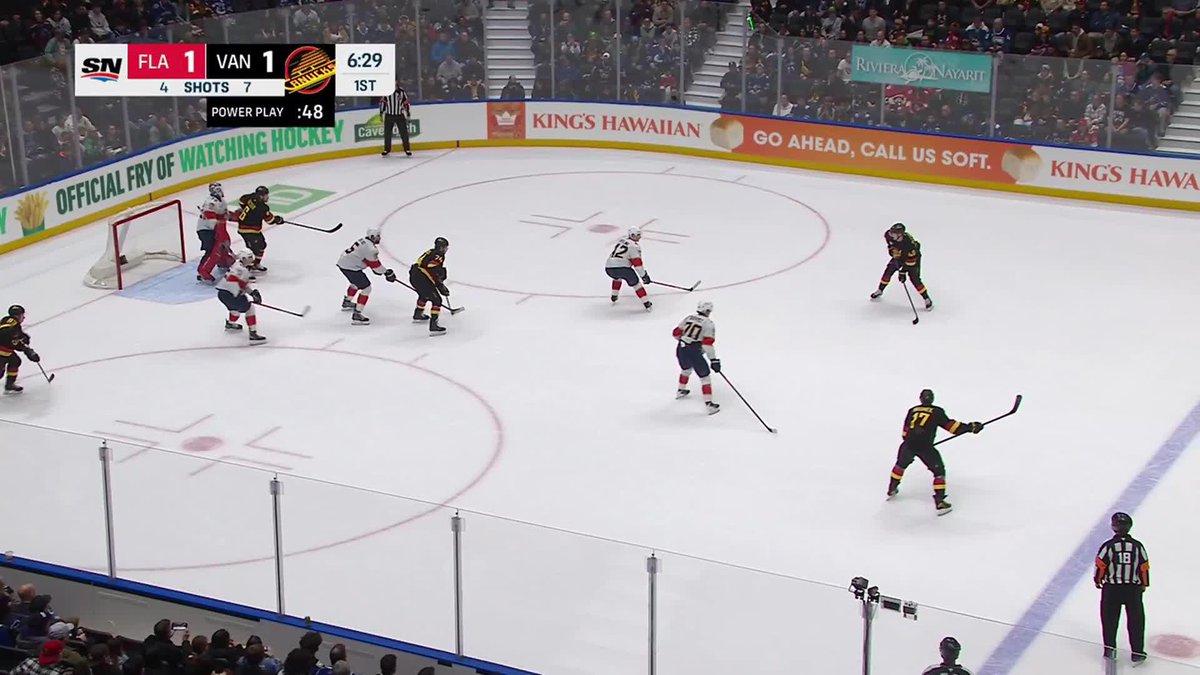 PETEY'S 2ND GOAL OF THE NIGHT! PETEY'S 200TH GOAL OF HIS CAREER!