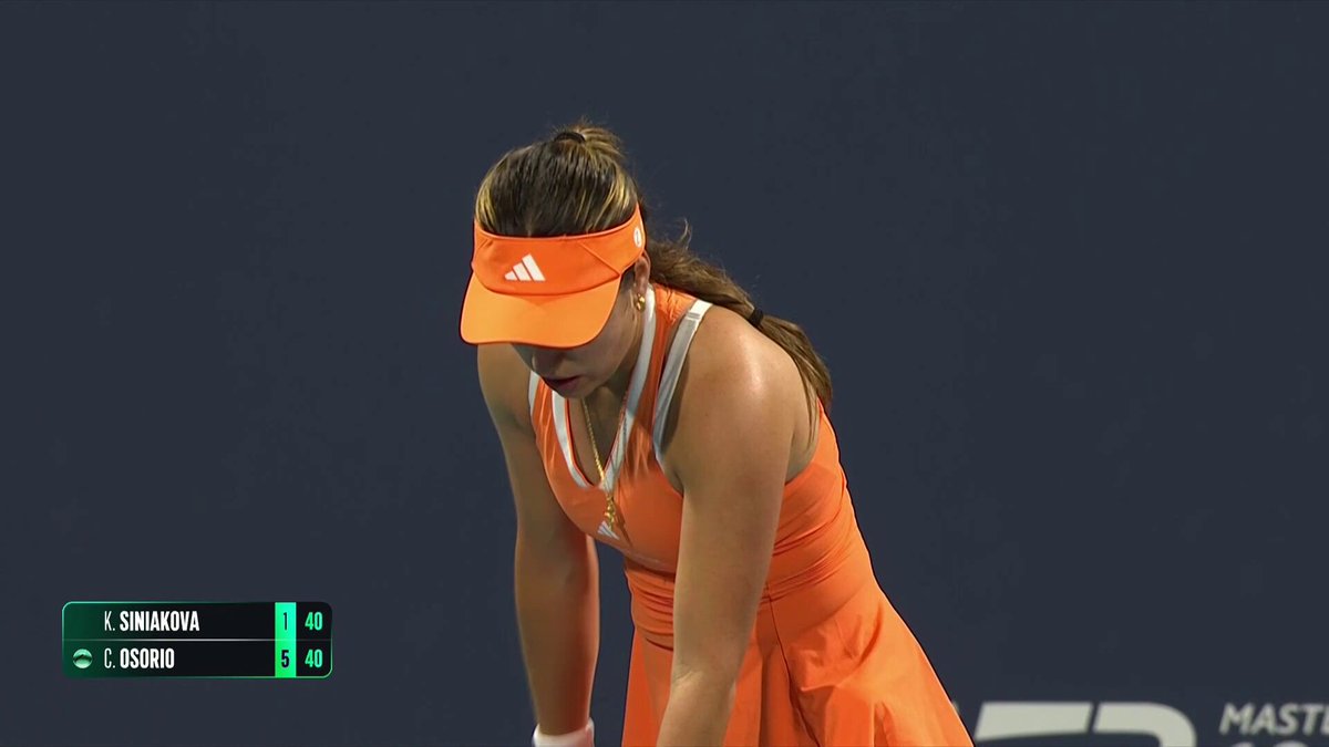 💪🇨🇴 ¡TRIUNFAZO COLOMBIANO! Camila Osorio derrotó a Katerina Siniakova por 6-1 y 6-4 en primera ronda del WTA 1000 de Miami.