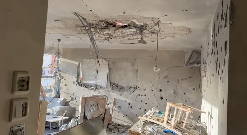 WATCH: The apartment in Ramat Gan where a couple in their 70s were killed last night while trying to reach the shelter. An Iranian cluster bomb missile destroyed the entire building. The Iranian regime exclusively fires cluster bombs into civilian areas, deliberately destroying buildings full of sleeping civilians — and yet some of you still claim they’re targeting soldiers.