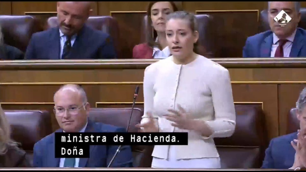 🟦 Ester Muñoz (PP) llama 'Mr. Wonderful' a Sánchez: "No a la guerra, dice Mr. Wonderful, pero mandan un buque de guerra" 🟥 Montero: "Una guerra es tan grave, es tan serio, que su intervención frivolizando y banalizando habla por sí sola del desnorte que tiene el PP"