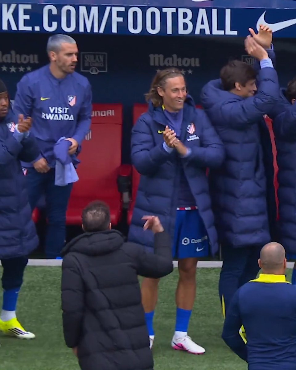 Diego Simeone's reaction to Molina's goal. 😅