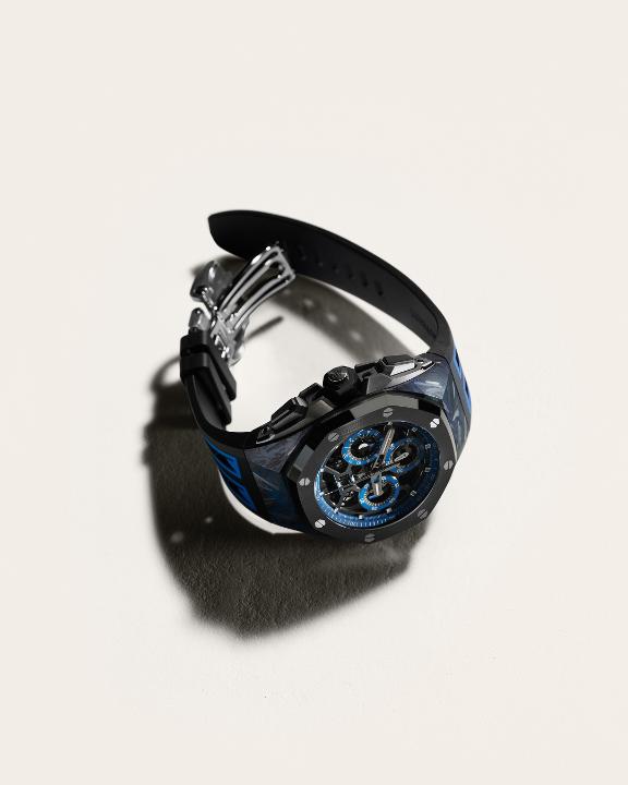 Driven by the high-tech and experimental spirit of the collection, the Royal Oak Concept Split-Seconds Chronograph GMT Large Date embodies our constant quest for innovation. Fusing cutting-edge technology with futuristic aesthetics, this timepiece unites subtly coloured and luminescent forged carbon with black ceramic and titanium. Ref. 26650FO #AudemarsPiguet