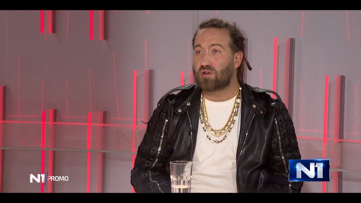 Koliko je društvenog bunta ostalo u hip-hop kulturi, a koliko su primat preuzeli zabava i spektakl? O vremenu provedenom u zatvoru, milionskim pregledima na Youtube-u, i porukama koje iz pesama dobijaju mladi. Stefan Đurić Rasta u 360 stepeni sa Branislav Šovljanski Četvrtak u 21 sat.