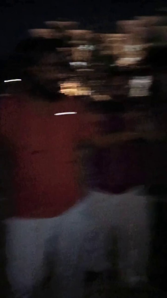 Bajrang Dal caught Irfan Khan with a Hindu girl in the darkness of the evening. When they started beating him, the girl was trying to advocate for the man and protect him.