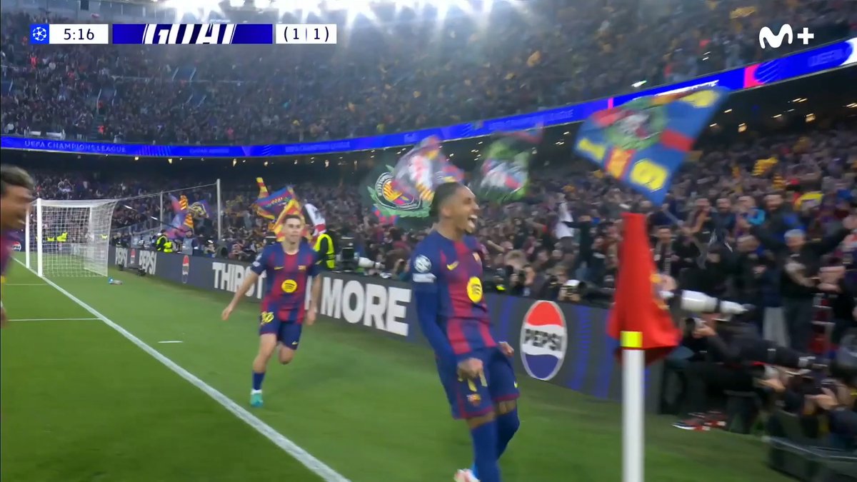 El MOMENTO del Barça. 🪄 Crea Lamine Yamal. 🅰️ Asiste Fermín. 💥 Ejecuta Raphinha. #UCL #LaCasaDelFútbol