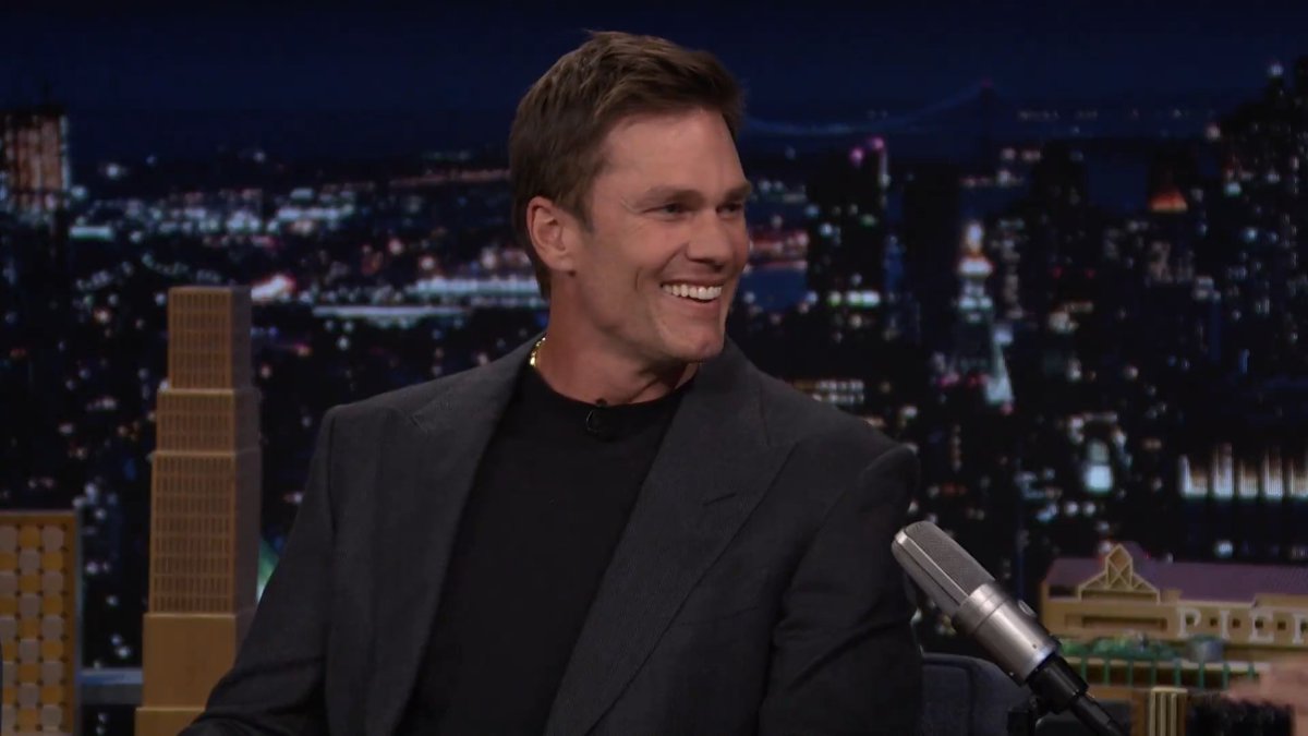 .Tom Brady and Jimmy bond over the bold haircuts they got in high school 🤣 #FallonTonight