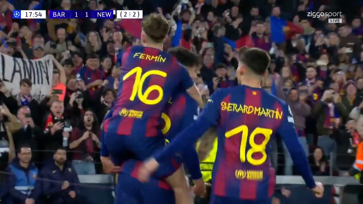 ๐ doelpunten binnen ๐๐ minuten! โ๏ธ Een goed uitgevoerde vrije trap wordt binnen gewerkt door de pas 18-jarige Marc Bernal โค๏ธ #ZiggoSport #UCL #BARNEW