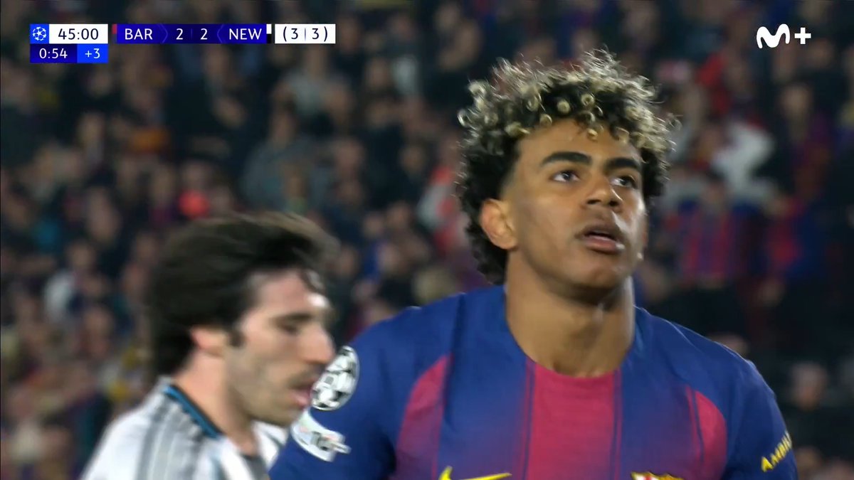 😱 No se puede creer. La acción de Lamine Yamal. #UCL #LaCasaDelFútbol