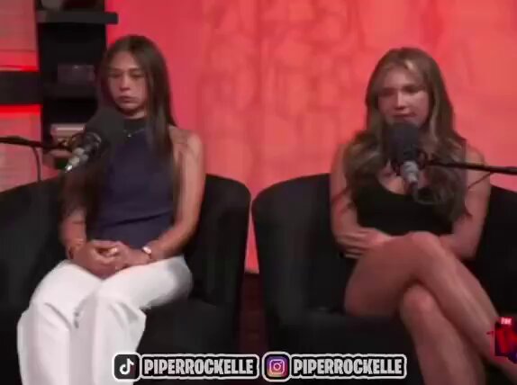 Piper Rockelle affirme que faire de l'ONLYFANS est l'une des MEILLEURES voies pour les femmes à notre époque, et prétend également que c'est très difficile 😳👀 « Il faut en avoir pour pouvoir faire ça (montrer sa teuch), ce n'est pas pour tout le monde » 😬