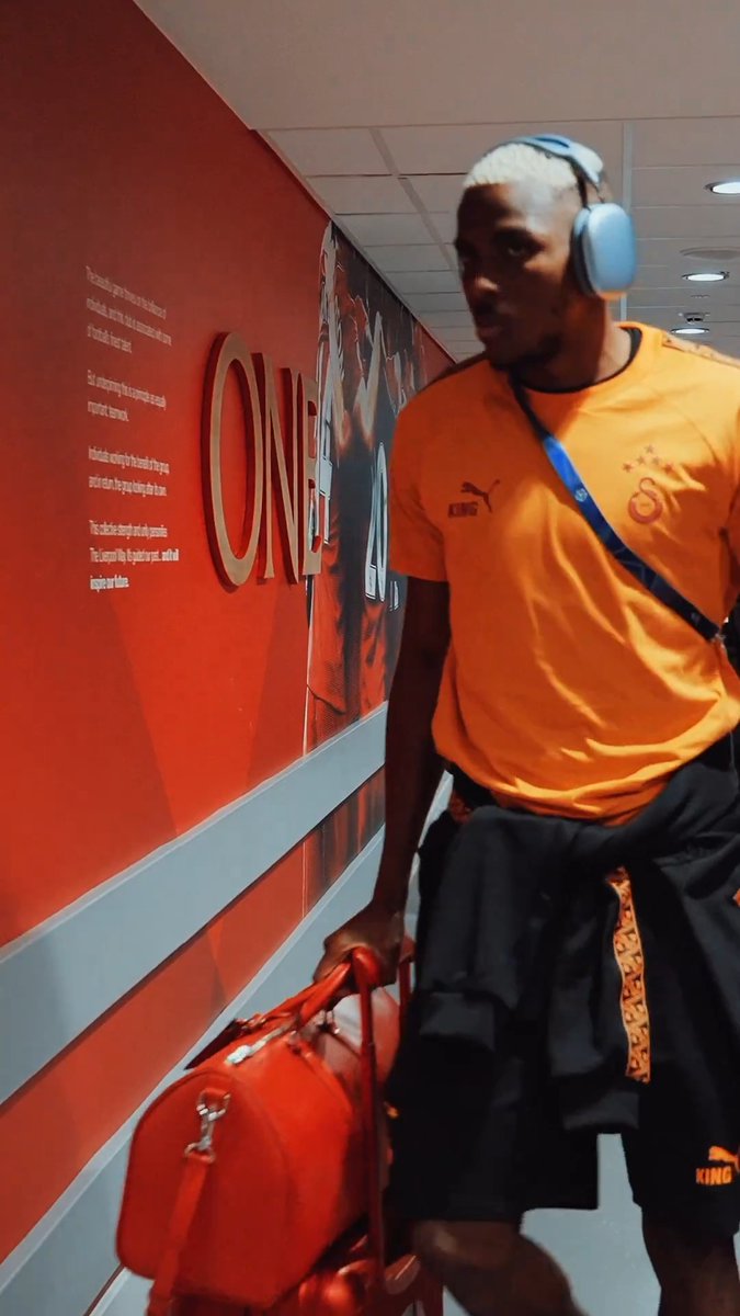 Arrival at Anfield. #LIVGS #UCL