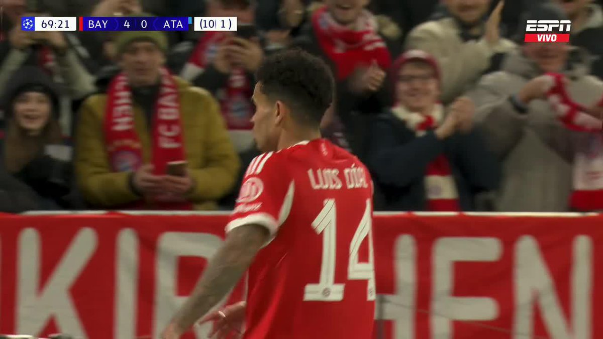 ¡GOLAZO DE LUCHO DÍAZ! Delikatessen por arriba del arquero y el Bayern sigue en un festín vs. Atalanta ¡10-1 la serie! ▶️ Mira la 🏆 #ChampionsLeague en el Plan Premium de #DisneyPlus