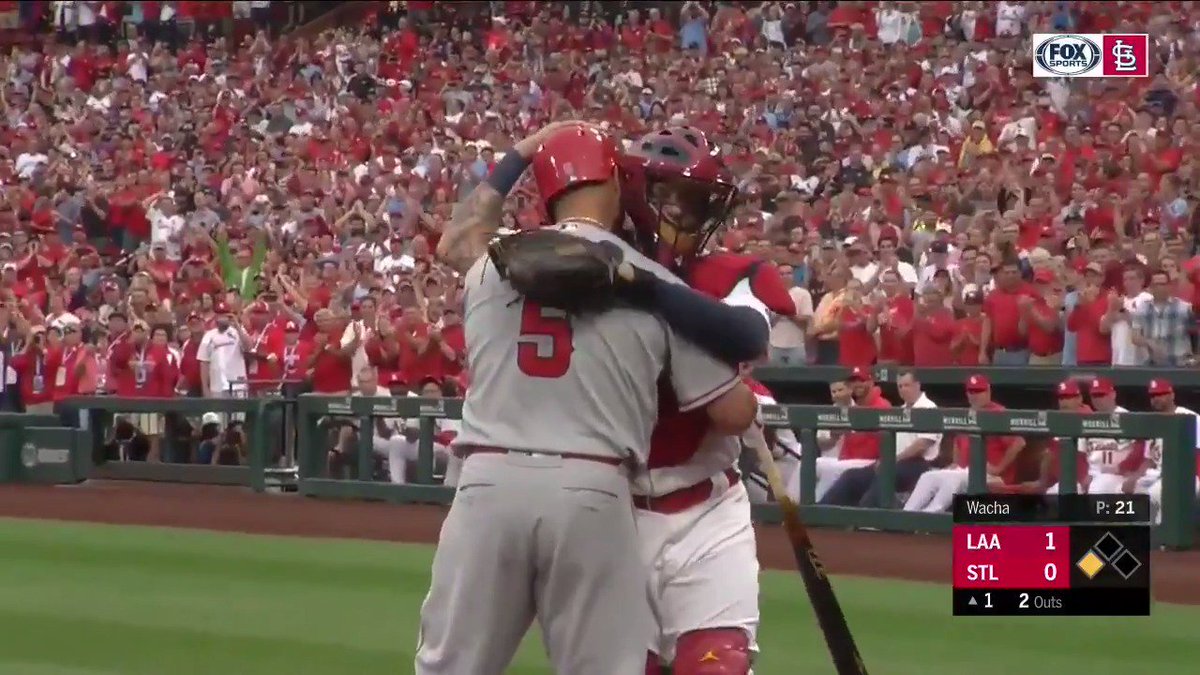 When Albert Pujols received a standing ovation in his first at-bat back in Busch Stadium in 2019 👏