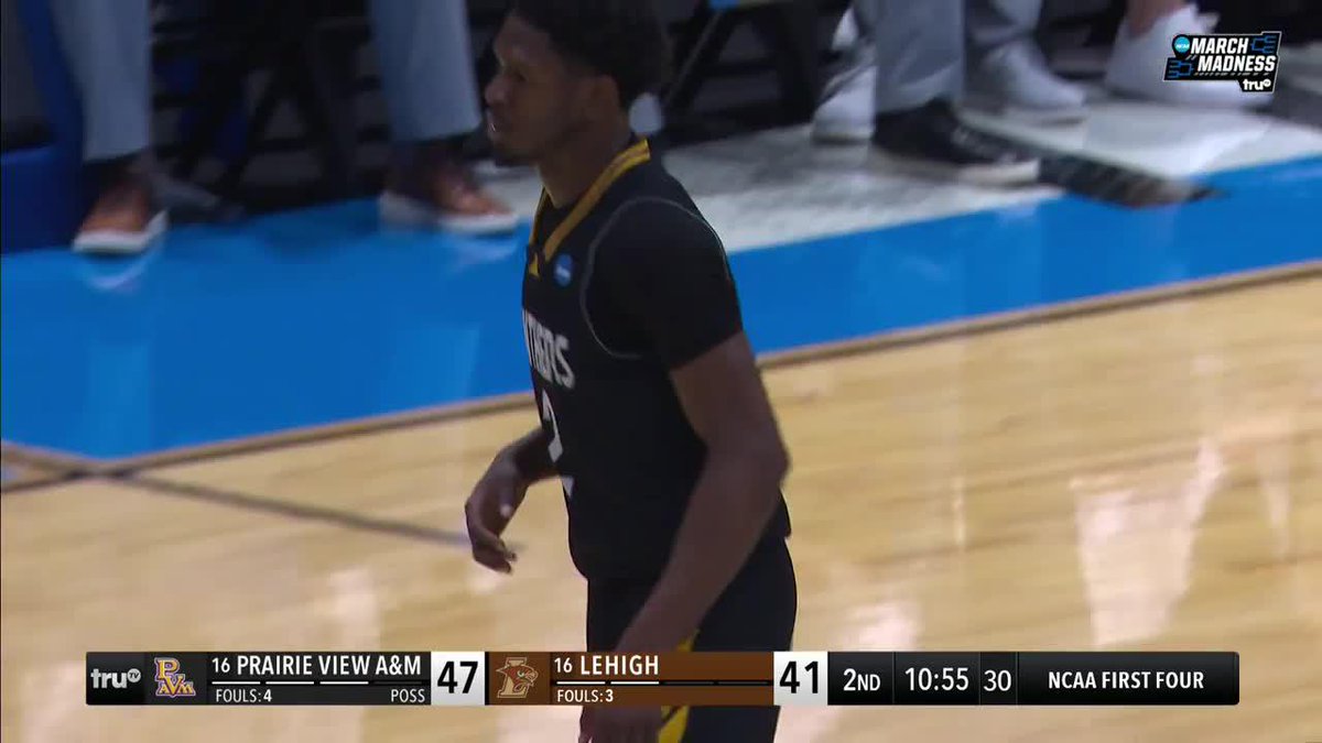 Dontae Horne is up to 17 points 👀 Tune in now: TruTV #MarchMadness