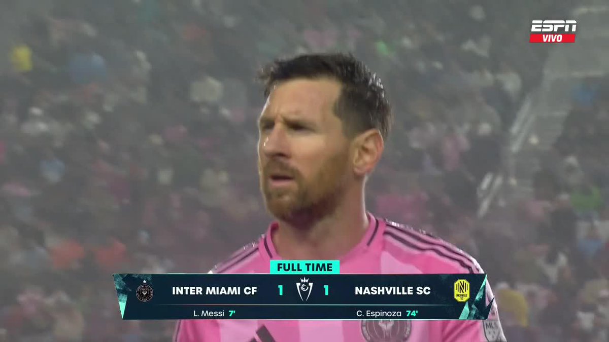 LAS DOS CARAS DEL PARTIDO: por un lado, la tristeza de Lucho Suárez y Leo Messi por la eliminación del Inter Miami. Por el otro, la felicidad de los jugadores de Nashville SC tras lograr la clasificación a cuartos de final. 📺 #DisneyPlus Plan Premium