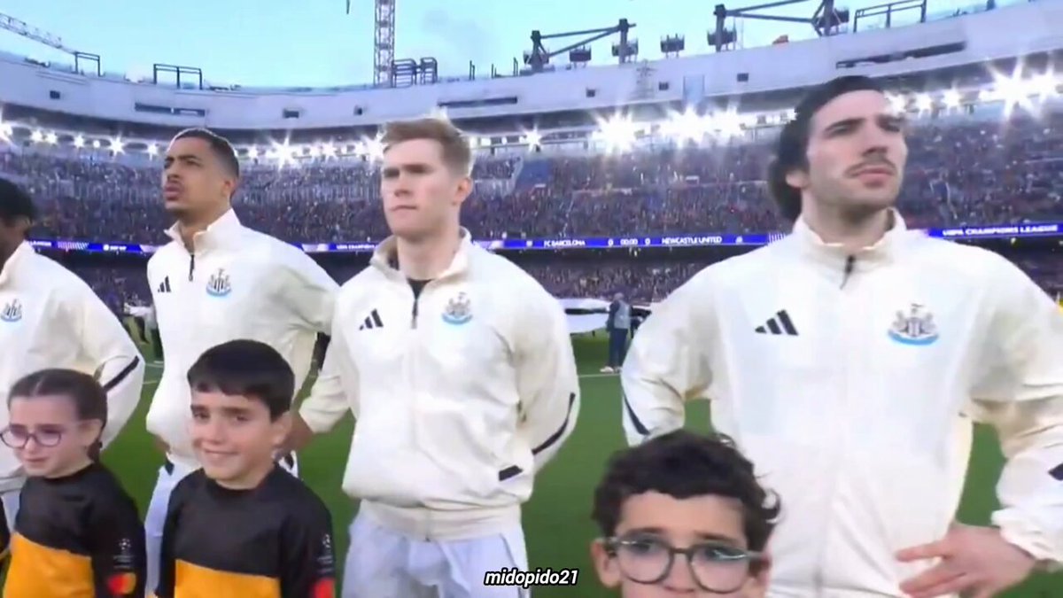 Lewis Hall vs Barcelona