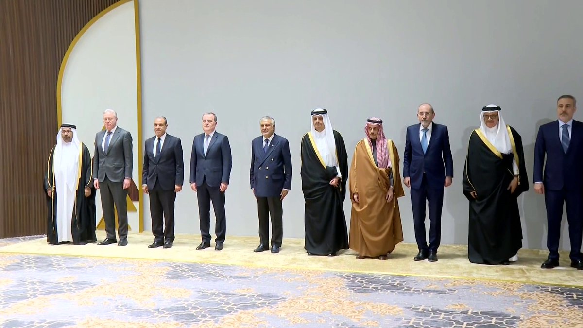 بيان اجتماع الرياض يؤكد على متابعة التشاور والتنسيق لوقف الاعتداءات الإيرانية الآثمة قناة العربية
