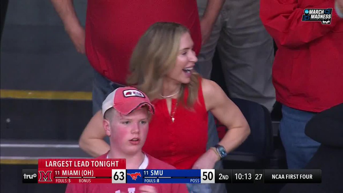 "FROM THE NORTHERN LIGHTS" 🤯 Miami has its largest lead of the night 🔥