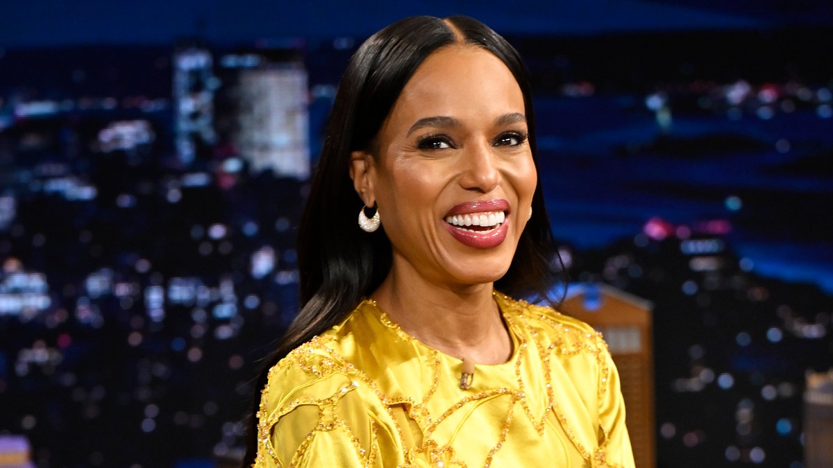 Kerry Washington describes the support she felt when being honored at the annual ESSENCE Black Women in Hollywood ceremony after getting cast as Olivia Pope in Scandal 14 years ago. #FallonTonight