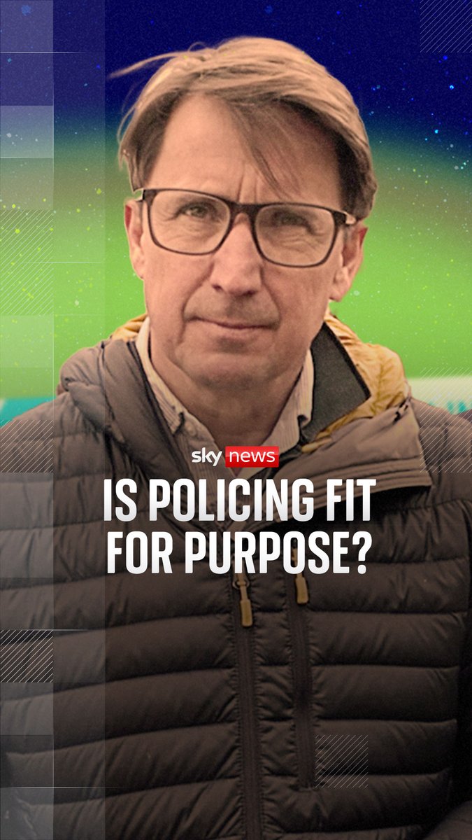 A Sky News exclusive YouGov poll found 62% of the public do trust ordinary police officers, but trust falls to 48% for police bosses. Our home editor Jason Farrell reports ⬇️ Read more 🔗