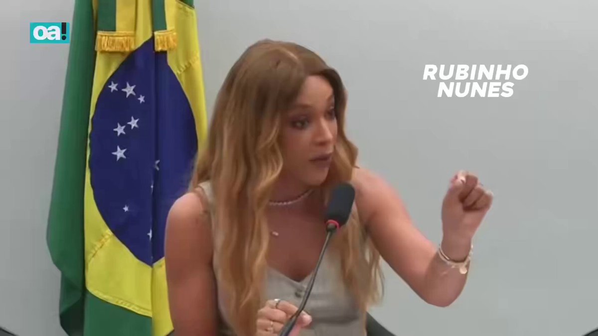 Além de HistÉrika, o macho é um ditadorzinho que cala a voz das mulheres do parlamento! Parabéns, feministas!