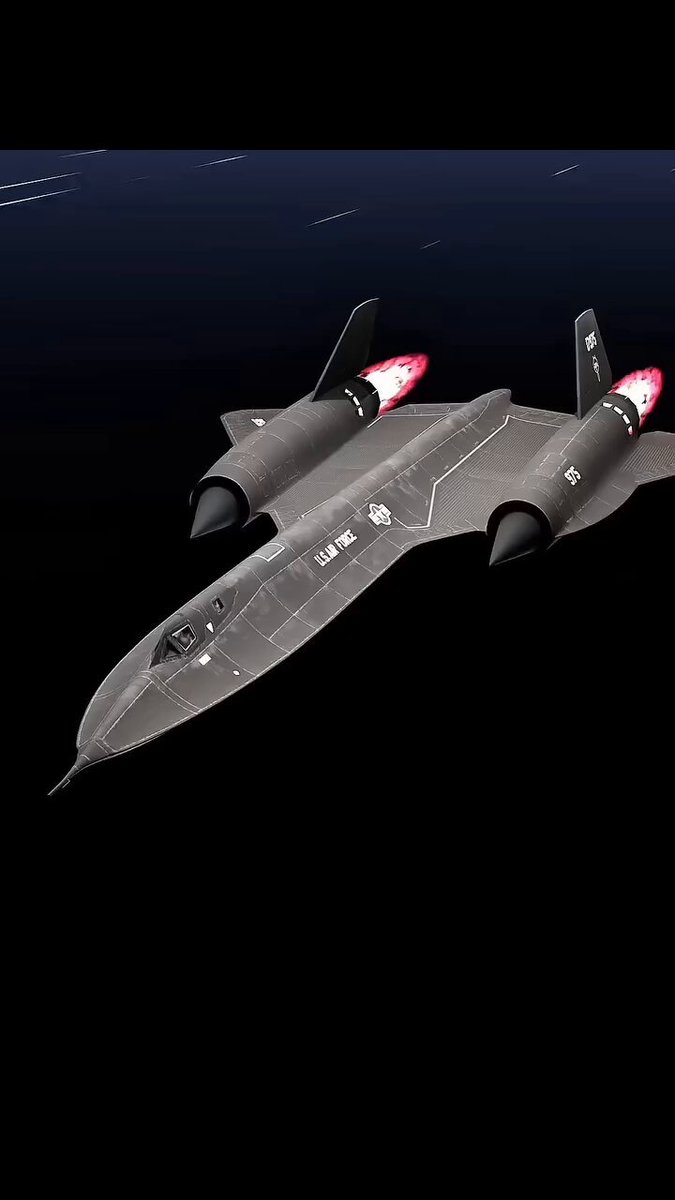 Why SR-71 Blackbird Pilots Wore SPACE SUITS… Inside a Plane!