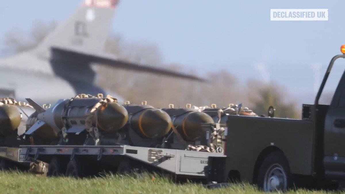 UK Prime Minister Keir Starmer caught lying to the public. He claims Britain isn't involved in the war on Iran, while US soldiers are literally loading 2,000lb bombs onto B-52s at RAF Fairford to drop on the Middle East.