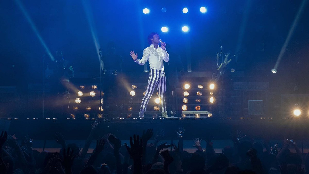🚨Veja o novo teaser de "Michael", cinebiografia de Michael Jackson. O filme está previsto para ser lançado nos cinemas no dia 24 de abril.