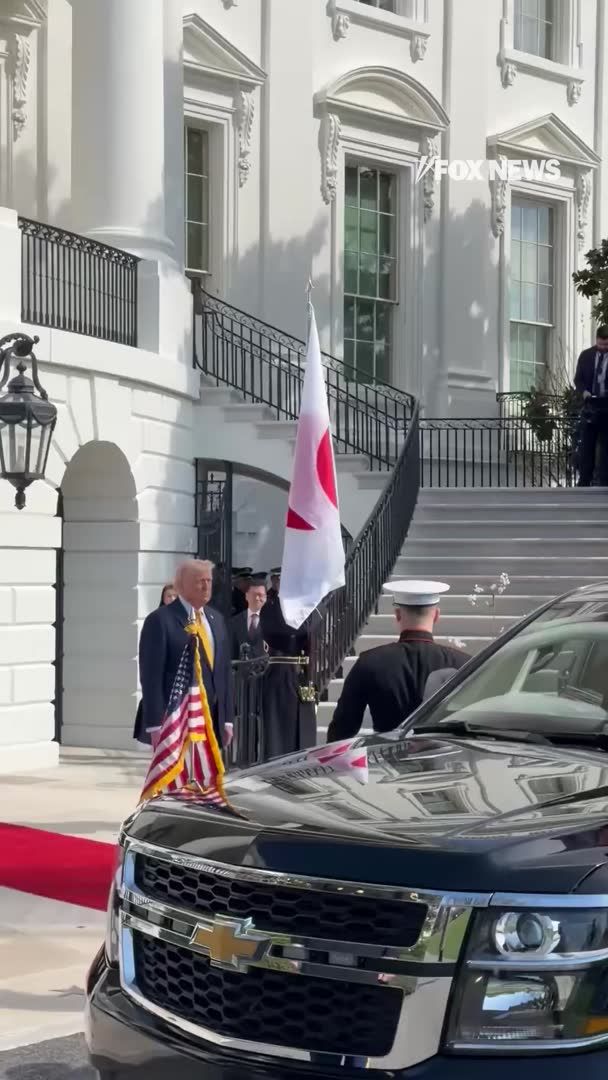 NEW: President Trump greets Prime Minister Sanae Takaichi of Japan with a hug at the White House.🇺🇸🇯🇵 | @margomartin47