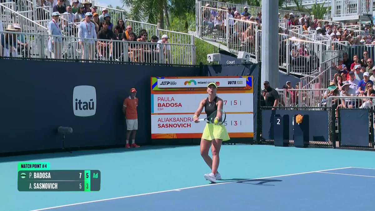 Coming out 🔛🔝 Paula Badosa gets the win against Sasnovich in Miami, 7-5, 6-3! #MiamiOpen