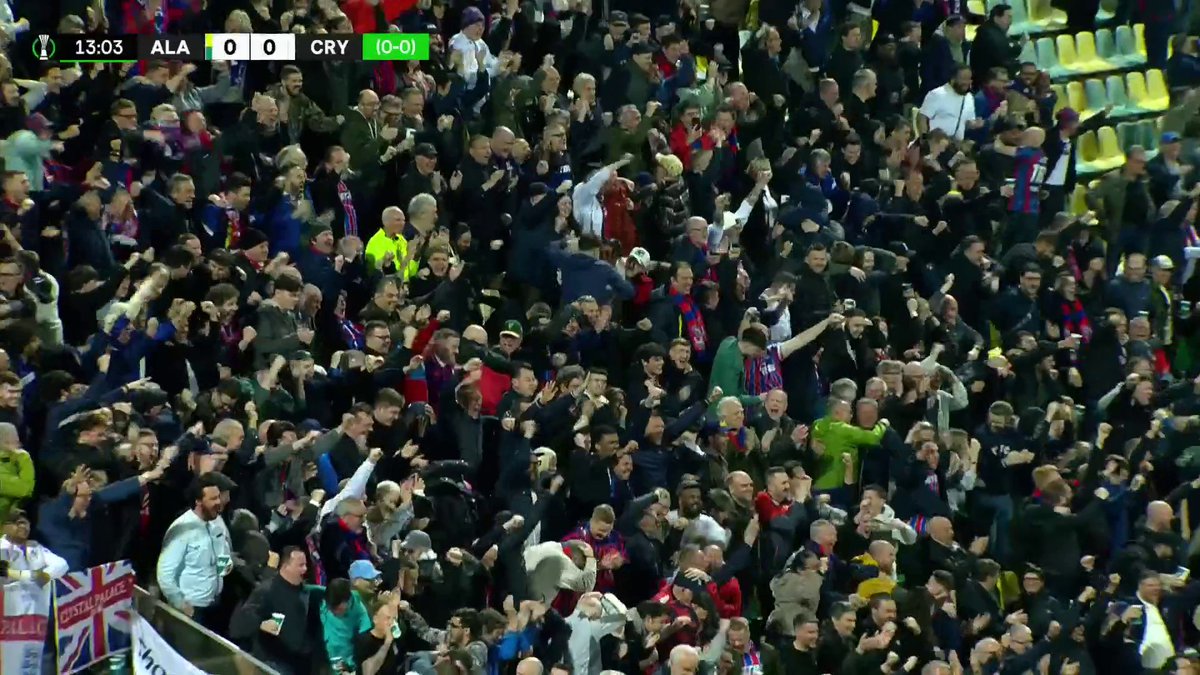 Ismaïla Sarr rounds the keeper and opens the scoring for Crystal Palace ✨ 📺 TNT Sports &amp; discovery+ UK