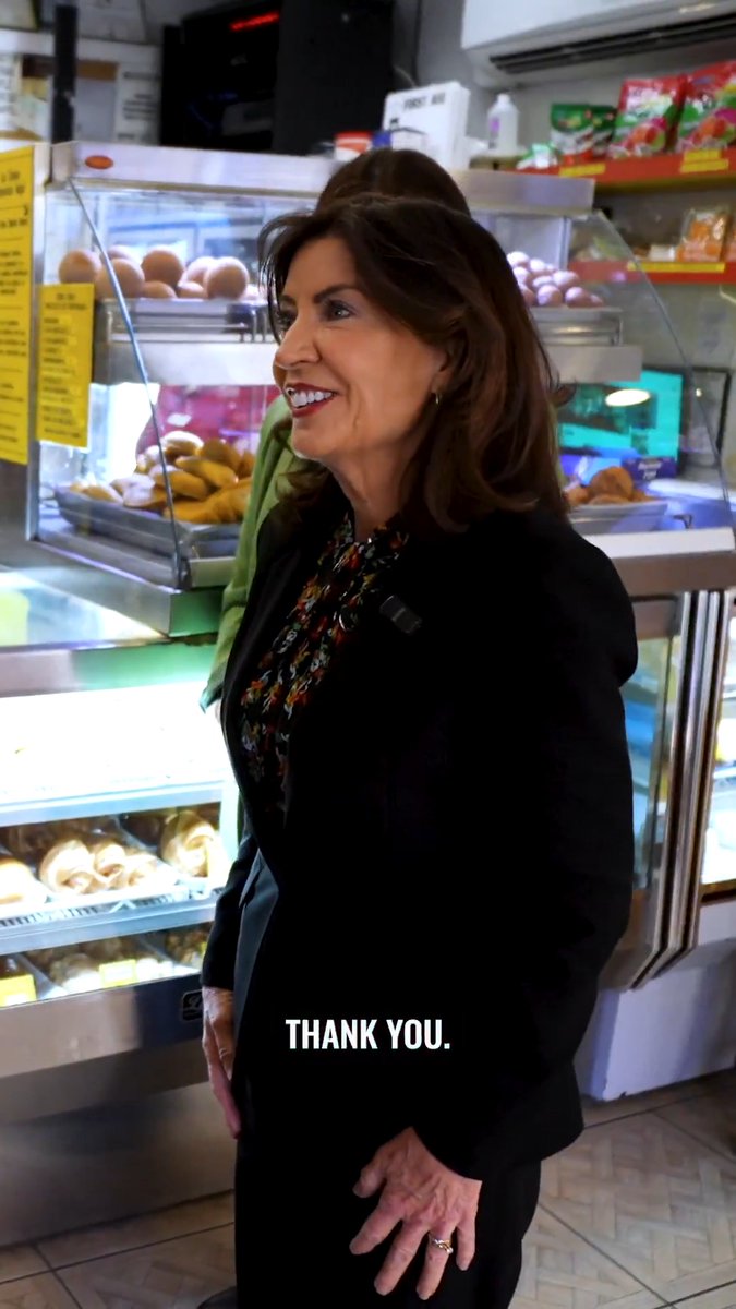 Thank you, Catalina Cruz, Esq., for taking me to your favorite Colombian spot in Jackson Heights. It was important to talk about how we can continue to hold ICE accountable, protect New York families, and stand up to Trump. Oh, and the buñuelos were heavenly.