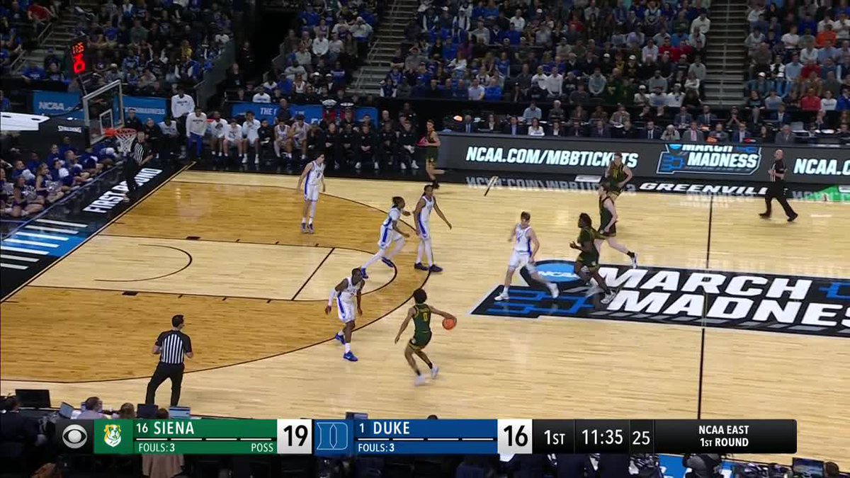 SIENA IS UP SIX 😳